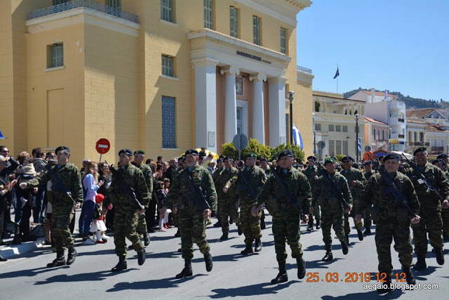 Φωτό από τη στρατιωτική παρέλαση της 79 ΑΔΤΕ - Φωτογραφία 15