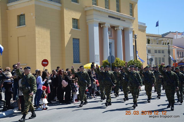 Φωτό από τη στρατιωτική παρέλαση της 79 ΑΔΤΕ - Φωτογραφία 18