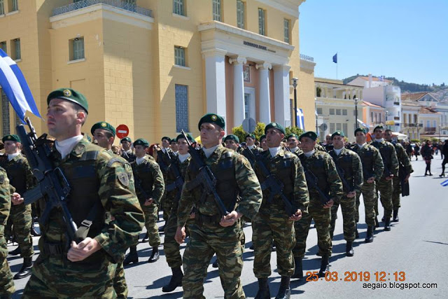 Φωτό από τη στρατιωτική παρέλαση της 79 ΑΔΤΕ - Φωτογραφία 32