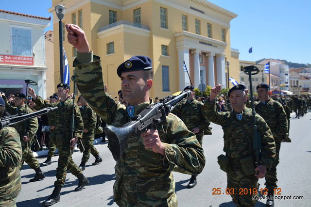 Φωτό από τη στρατιωτική παρέλαση της 79 ΑΔΤΕ - Φωτογραφία 36