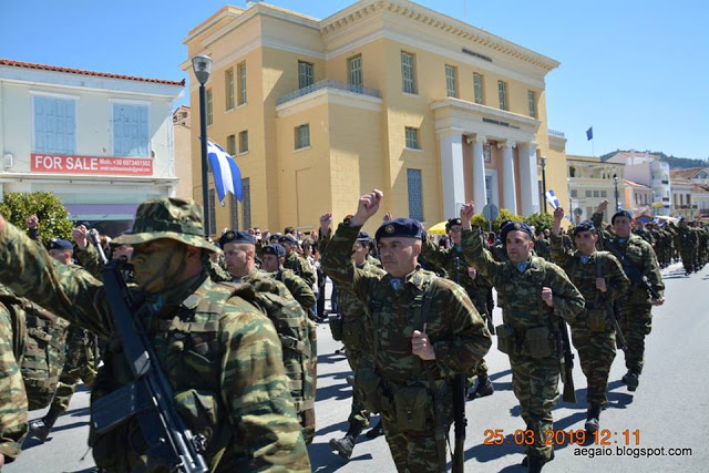 Φωτό από τη στρατιωτική παρέλαση της 79 ΑΔΤΕ - Φωτογραφία 43