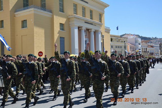 Φωτό από τη στρατιωτική παρέλαση της 79 ΑΔΤΕ - Φωτογραφία 8