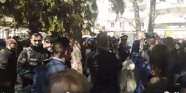 Επίθεση στην βουλευτή του ΣΥΡΙΖΑ, Αφροδίτη Σταμπουλή στις Σέρρες (βίντεο) - Φωτογραφία 1