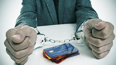 Πώς έστησαν απάτη 1,3 εκατ. ευρώ με τραπεζικές κάρτες-κλώνους - Φωτογραφία 1