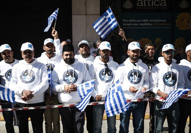 Οι δύο όψεις μιας παρέλασης: Μετανάστες, Μουσουλμάνοι Ελλάδας και μακεδονομάχοι - Φωτογραφία 4