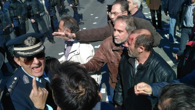 KKE: Ανακοίνωση για την επίθεση των ΜΑΤ κατά σωματείων και φορέων στην Καλλιθέα - Φωτογραφία 1