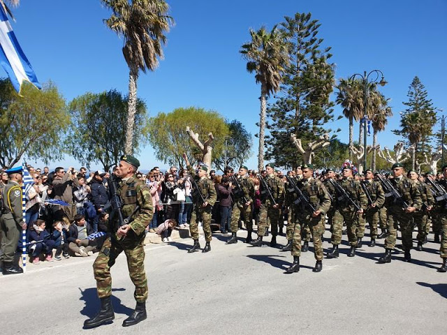 Φωτό από τη Στρατιωτική παρέλαση της 80 ΑΔΤΕ - Φωτογραφία 33