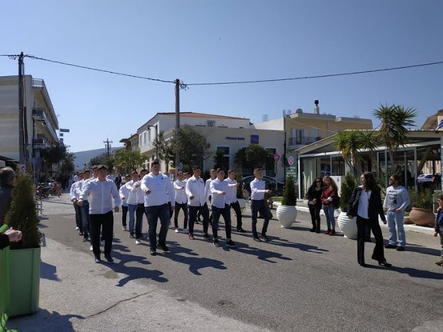 Η παρέλαση της 25ης Μαρτίου στη ΒΟΝΙΤΣΑ (φωτο) - Φωτογραφία 13