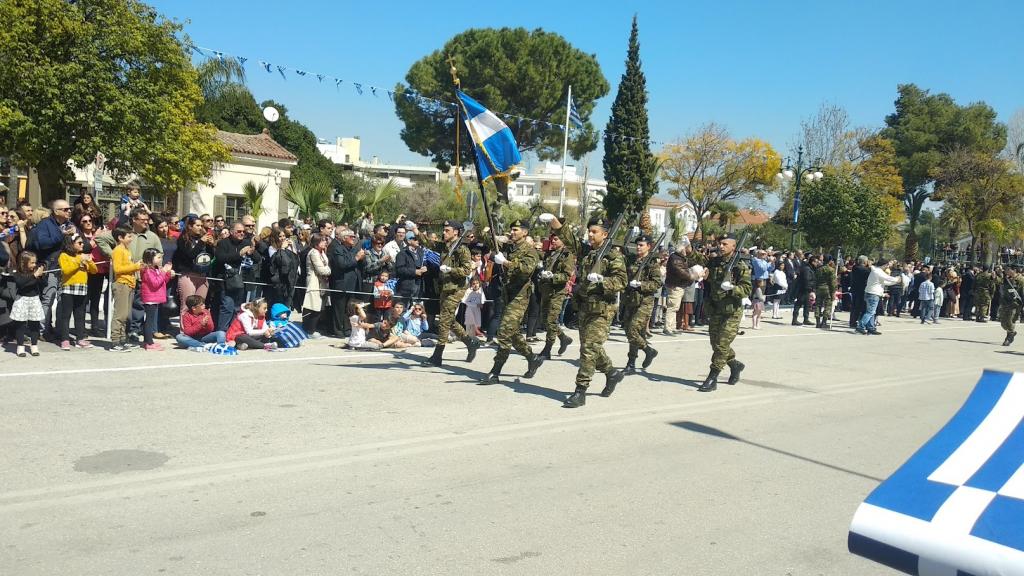 Οι στρατιώτες του ΚΕΜΧ παρέλασαν για τελευταία φορά στο Ναύπλιο (Pics) - Φωτογραφία 7
