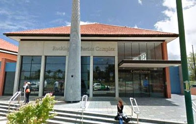 Σκάνδαλο: Λεσβία καθηγήτρια έκανε σ ε ξ με 2 μαθήτριες, ηλικίας 13 και 16 ετών!! - Φωτογραφία 1