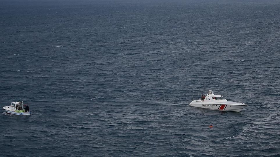 Αιγαίο: Τέσσερις νεκροί σε ναυάγιο βάρκας με μετανάστες - Ανάμεσα τους και ένα μωρό - Φωτογραφία 1