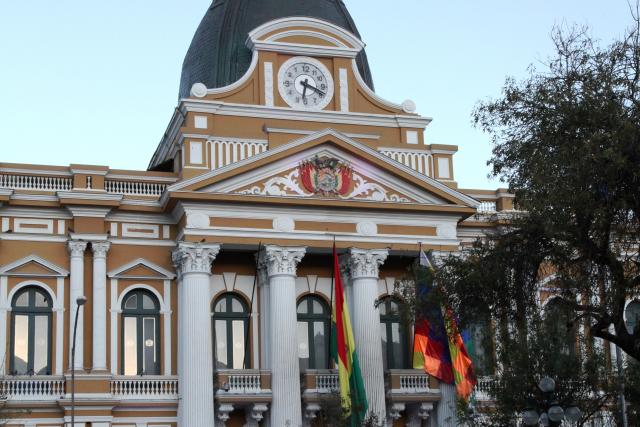 Αυτό το ρολόι είναι ανάποδα - Φωτογραφία 2