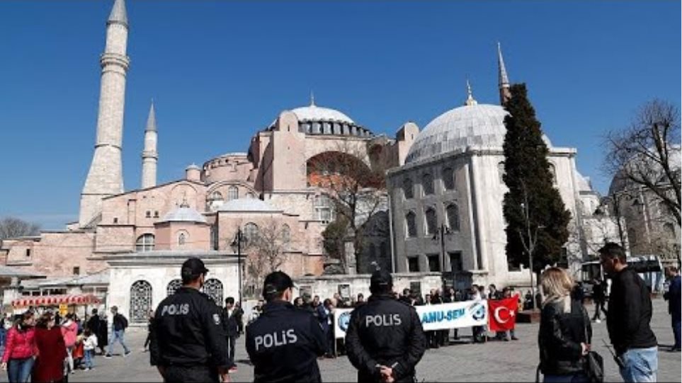 Διπλή πρόκληση Ερντογάν: Δεν θα υπάρξει ξανά Κωνσταντινούπολη και θα κάνουμε τζαμί την Αγιά Σοφιά - Φωτογραφία 2