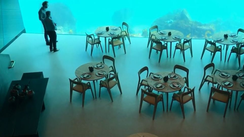 Under: Άνοιξε το πρώτο υποβρύχιο εστιατόριο της Ευρώπης και η ομορφιά του κόβει την ανάσα! - Φωτογραφία 1