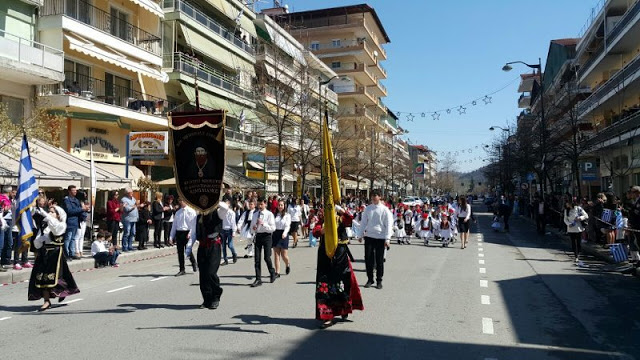 Με τιμή και μνήμη ο εορτασμός της 25ης Μαρτίου από τα παιδιά της Μητροπόλεως Γρεβενών (εικόνες + video) - Φωτογραφία 6