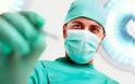 Γιατί οι χειρουργοί φοράνε πάντα πράσινα ή μπλε