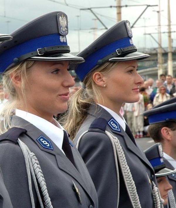 Αστυνομικίνες απ’ όλο τον κόσμο (Φωτογραφίες) - Φωτογραφία 18