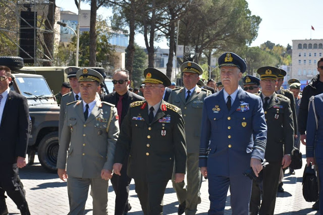 Παρουσία Αρχηγού ΓΕΕΘΑ στον Εορτασμό των Δέκα (10) Ετών από την Ένταξη στο ΝΑΤΟ της Αλβανίας - Φωτογραφία 1