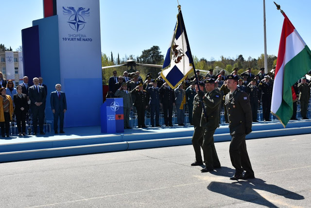 Παρουσία Αρχηγού ΓΕΕΘΑ στον Εορτασμό των Δέκα (10) Ετών από την Ένταξη στο ΝΑΤΟ της Αλβανίας - Φωτογραφία 14