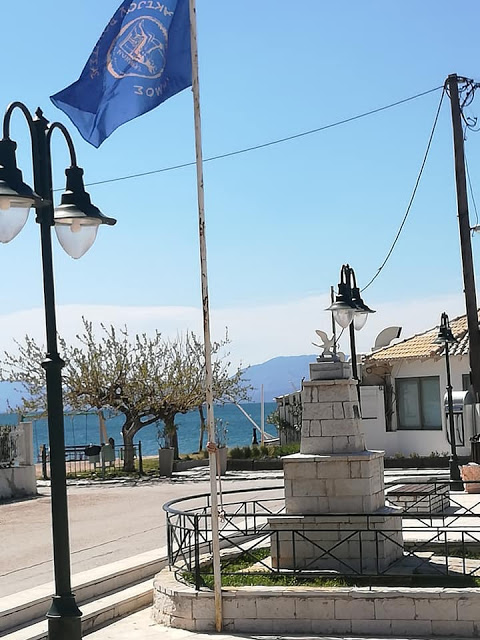ΔΕΝ ΞΑΝΑΓΙΝΕ: Αντί για τη σημαία της Ελλάδας τοποθέτησαν τη σημαία του Δήμου ΑΚΤΙΟΥ -ΒΟΝΙΤΣΑΣ στο μνημείο Μνημείο πεσόντων στην ΠΑΛΑΙΡΟ -ΦΩΤΟ - Φωτογραφία 2