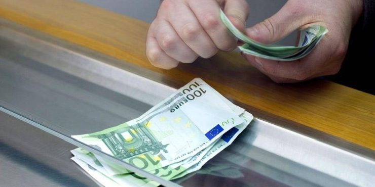 Χαρτονομίσματα 18 δισ. ευρώ επέστρεψαν στις τράπεζες από το 2015 έως σήμερα - Φωτογραφία 1