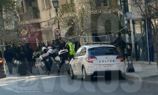 Βόλος: «Απόβαση» διμοιριών ΜΑΤ λόγω διαδήλωσης υπέρ Κουφοντίνα - Φωτογραφία 1