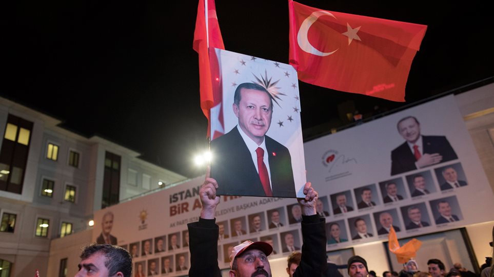 Χάνει Άγκυρα και Σμύρνη ο Ερντογάν στις δημοτικές εκλογές - Θρίλερ στην Κωνσταντινούπολη - Φωτογραφία 1