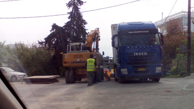 Αγανάκτηση με τα δημόσια έργα στην Ατταβύρου - φωτος - Φωτογραφία 4