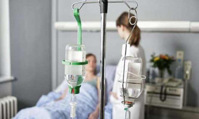 Λίστες θανάτου στις ακτινοθεραπείες, παρά τις δωρεές του Ιδρύματος «Νιάρχος» – Ο καρκίνος δεν περιμένει, λένε οι ασθενείς - Φωτογραφία 1