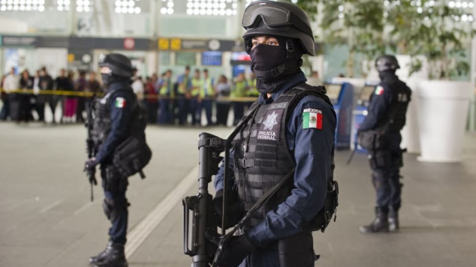 Ένοπλη ληστεία σε αεροδρόμιο του Μεξικού - «Άρπαξαν» 1 εκατ. δολάρια μέσα σε τρία λεπτά - Φωτογραφία 1