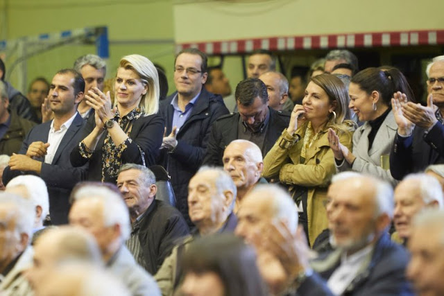 Παρόντες στην ομιλία Μητσοτάκη στο Αγρίνιο, οι υποψήφιοι δήμαρχοι Ξηρομέρου κ.κ. Π. ΣΤΑΪΚΟΣ και Γ. ΤΡΙΑΝΤΑΦΥΛΛΑΚΗΣ - Φωτογραφία 18