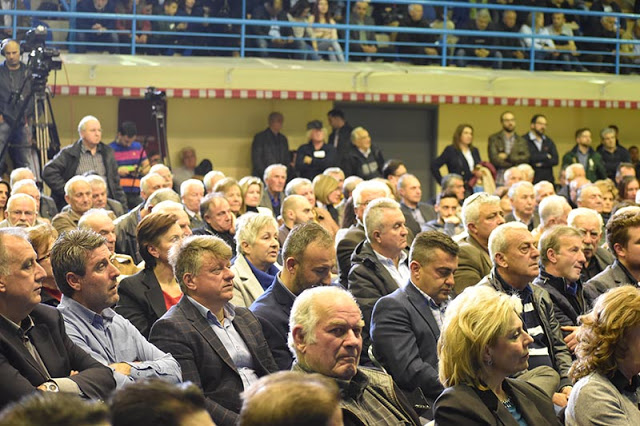 Παρόντες στην ομιλία Μητσοτάκη στο Αγρίνιο, οι υποψήφιοι δήμαρχοι Ξηρομέρου κ.κ. Π. ΣΤΑΪΚΟΣ και Γ. ΤΡΙΑΝΤΑΦΥΛΛΑΚΗΣ - Φωτογραφία 37