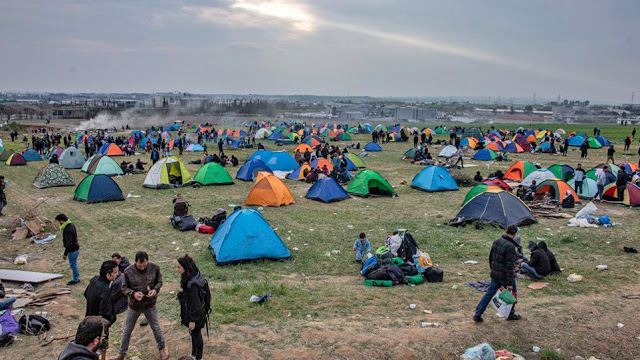 H νέα Ειδομένη ..λίγα χιλιόμετρα απ΄το κέντρο της Θεσσαλονίκης - Τα μηνύματα που ξεσήκωσαν τους πρόσφυγες - Φωτογραφία 1