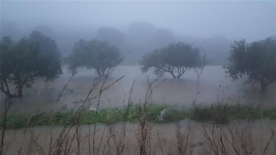 Κρήτη: Πλημμύρες και κατολισθήσεις από την κακοκαιρία - Φωτογραφία 2