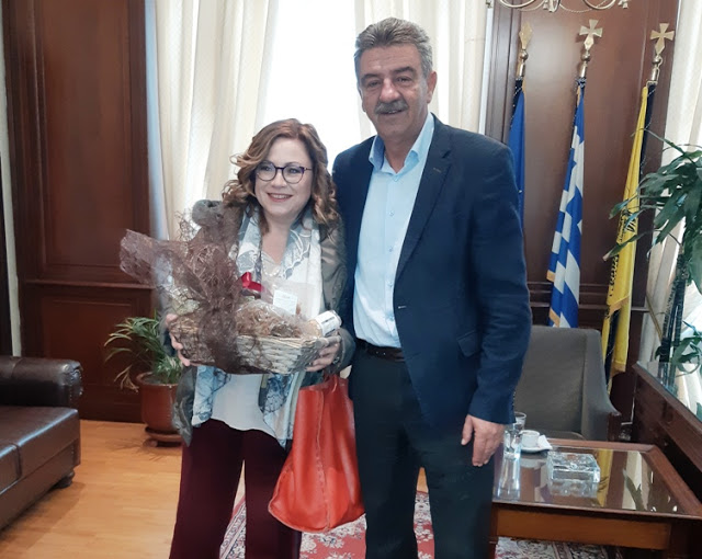 Επίσκεψη της υποψήφιας Ευρωβουλευτή Μαρίας Σπυράκη στον Δήμαρχο κ. Γεώργιο Δασταμάνη - Φωτογραφία 1