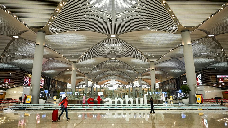 «Πρεμιέρα» για το νέο φαραωνικό αεροδρόμιο της Κωνσταντινούπολης -Εντυπωσιακές εικόνες - Φωτογραφία 1