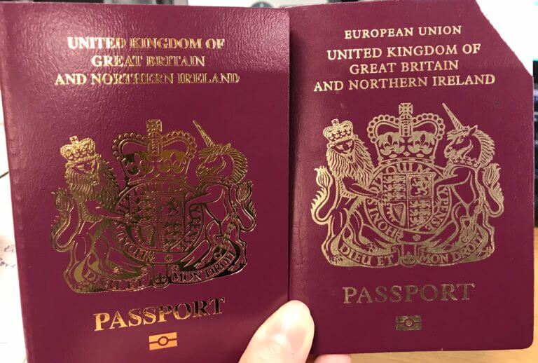 Brexit: Διαβατήρια χωρίς την ένδειξη “Ευρωπαϊκή Ένωση” έβγαλε η Βρετανία! - Φωτογραφία 1