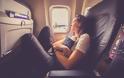 Οι οκτώ χειρότερες κατηγορίες επιβατών να καθίσεις δίπλα τους στο αεροπλάνο - Φωτογραφία 3