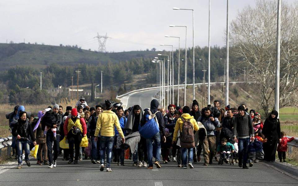 Daily Sabah: Φήμες για άνοιγμα των συνόρων οδηγούν χιλιάδες πρόσφυγες προς την Ελλάδα - Φωτογραφία 1