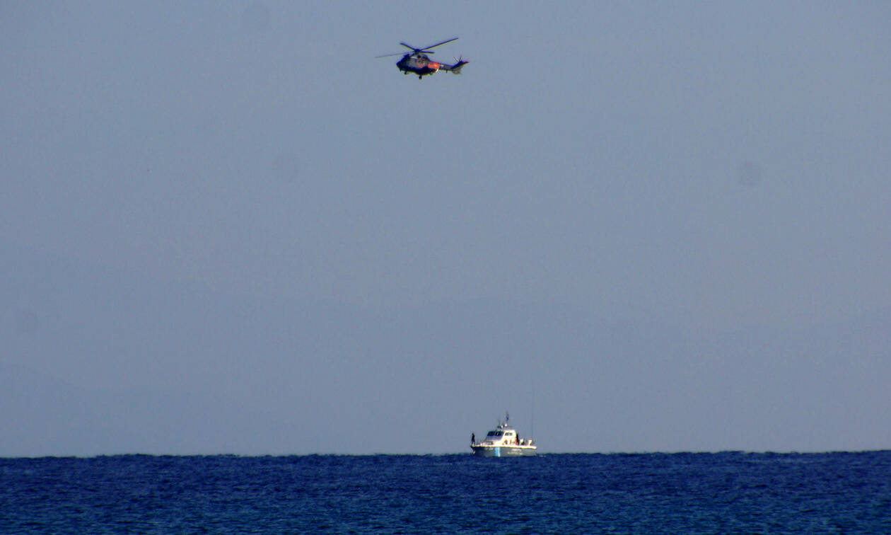 Θρίλερ στο Αιγαίο: Επιβάτης έπεσε από το πλοίο μεταξύ Τήνου και Άνδρου - Αγωνιώδεις έρευνες - Φωτογραφία 1