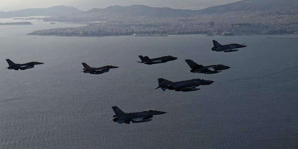 «Παρέλυσαν» οι Τούρκοι: Αμερικανικά και ελληνικά F-16 «χτύπησαν» το Καστελόριζο - Φωτογραφία 1