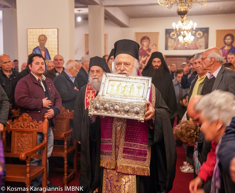 Ιερό Λείψανο της Αγίας Μαρίας της Μαγδαληνής και Τίμιο Ξύλο από την Ι. Μ. Σιμωνόπετρας στην Ι. Μ. Παναγίας Δοβρά - Φωτογραφία 2