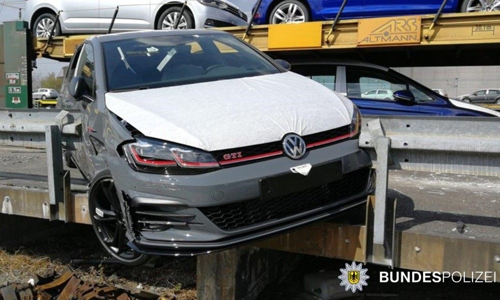 Απόπειρα κλοπής ενός Golf GTI για κλαμματα - Φωτογραφία 2