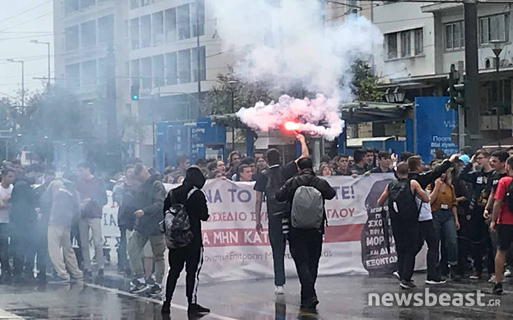 Μέχρι τη Βουλή έφτασαν οι εκπαιδευτικοί... - Φωτογραφία 4