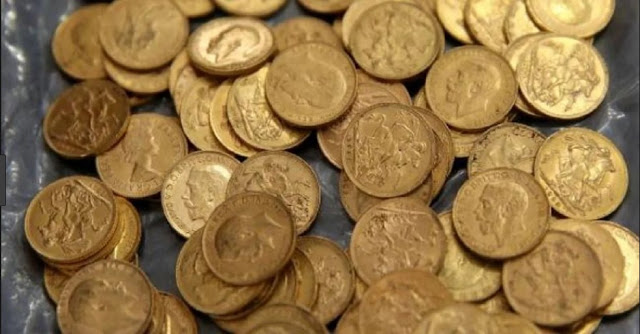 17χρονος έκλεψε λίρες και κοσμήματα 10.000 ευρώ από σπίτι στο Αγρίνιο! - Φωτογραφία 1