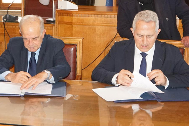 Υπογραφή Πρωτοκόλλων Συναντίληψης και Συνεργασίας μεταξύ ΥΠΕΘΑ και Δήμων Χανίων και Ηρακλείου - Φωτογραφία 9