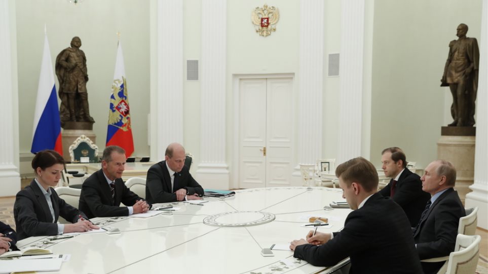 Ρωσία: Ο Πούτιν εγκαινίασε εργοστάσιο της Mercedes Benz και επεκτείνει της Volkswagen - Φωτογραφία 1