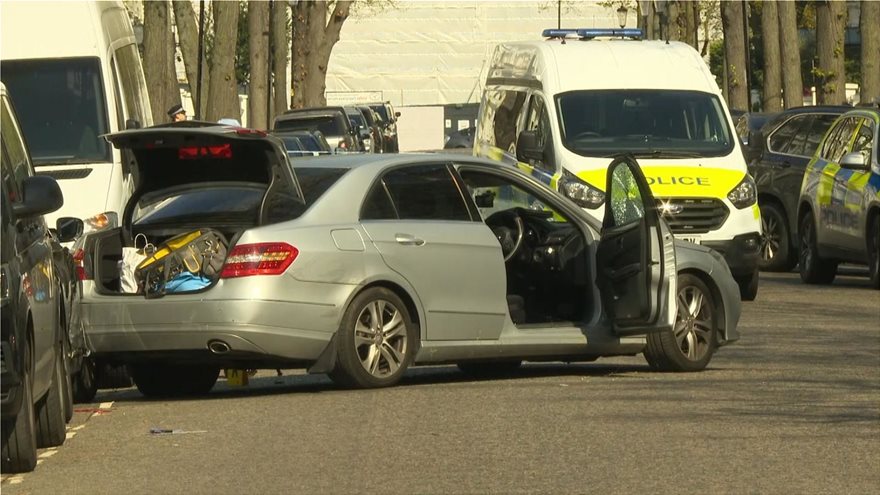 Λονδίνο: Αυτοκίνητο εμβόλισε σκόπιμα το όχημα της Ουκρανής πρέσβειρας - Φωτογραφία 2