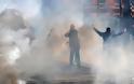 Συγκρούσεις των κίτρινων γιλέκων με την αστυνομία - 50 συλλήψεις σε Τουλούζη και Παρίσι - Φωτογραφία 5