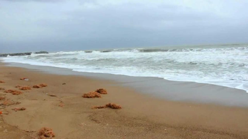 42χρονη εντοπίστηκε νεκρή στην παραλία της Μπούκας - Φωτογραφία 1